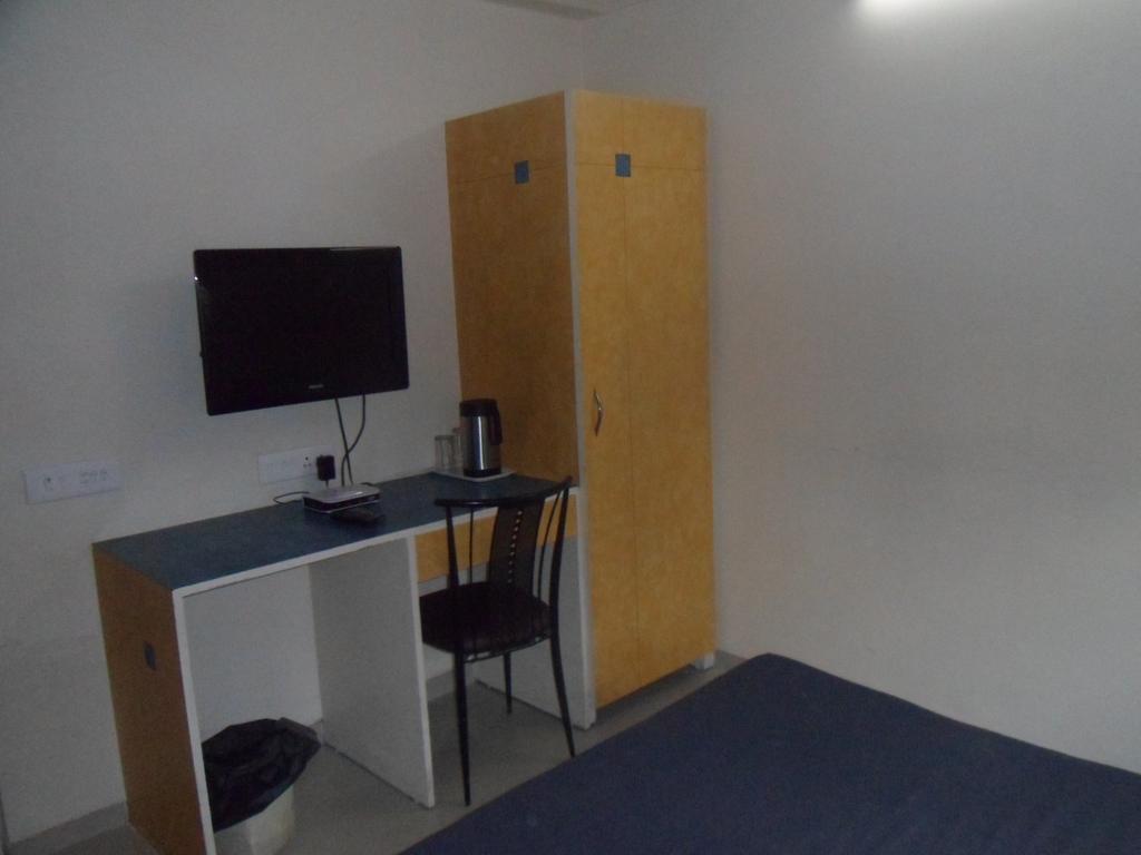 Hotel Dudawat Ahmedabad Habitación foto