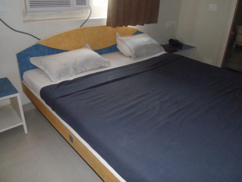 Hotel Dudawat Ahmedabad Habitación foto